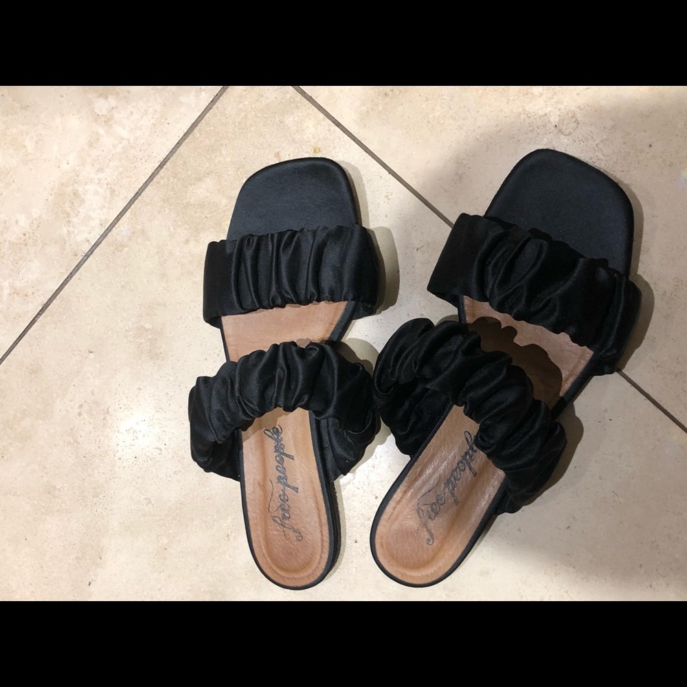Free people sandals✨ - Picture 2 of 3